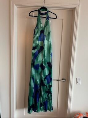 Lulus Emerald Green Pleated Maxi Open-Back Dress